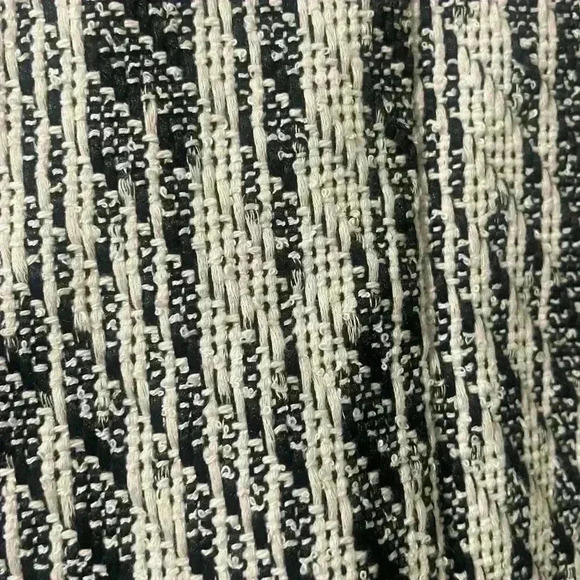 Ali & Jay Tweed Blazer - Size XS A90 - Picture 4 of 7